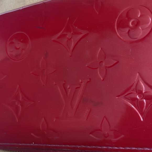 LOW START Louis Vuitton Red Verni zip around wallet - Picture 10 of 16